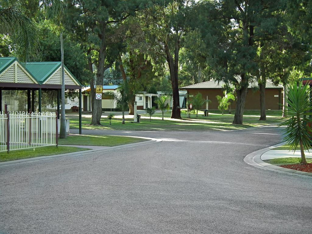 Cobram Barooga Golf Resort エクステリア 写真