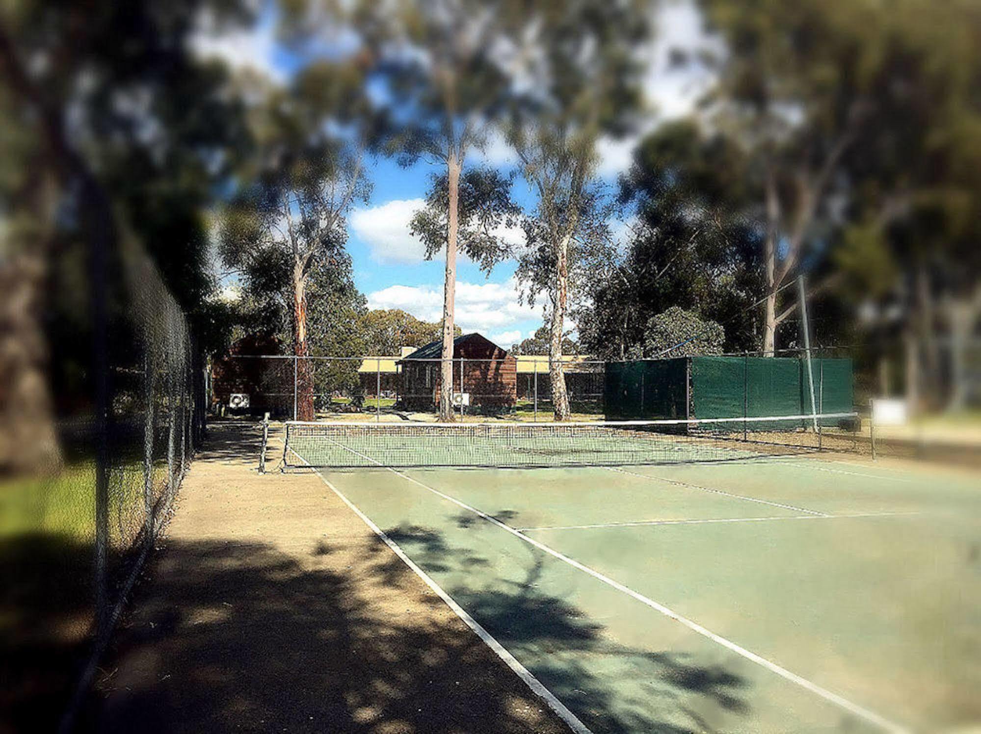 Cobram Barooga Golf Resort エクステリア 写真